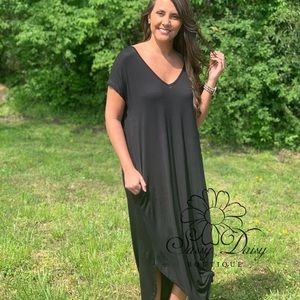 Black maxi dress size large